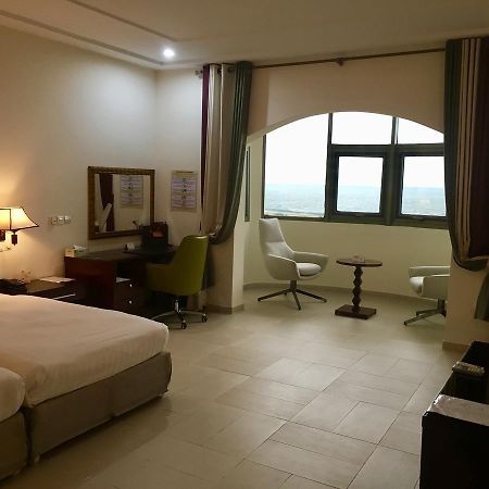 Hotel Sancta Maria Lomé Eksteriør bilde