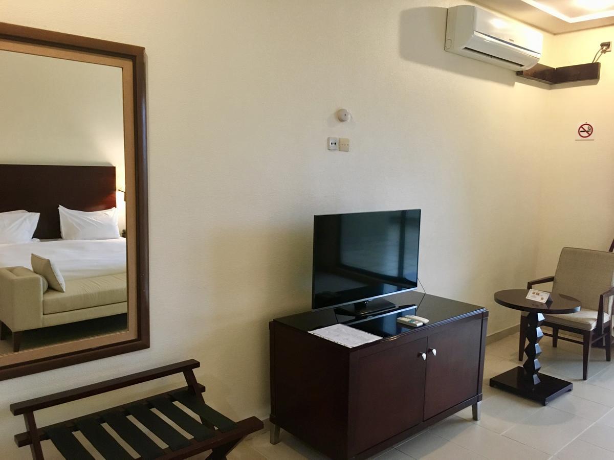 Hotel Sancta Maria Lomé Eksteriør bilde