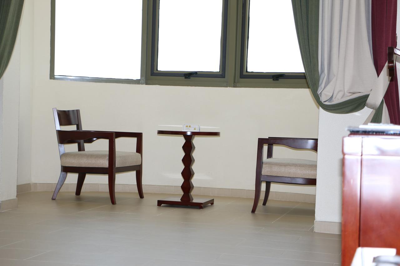 Hotel Sancta Maria Lomé Eksteriør bilde
