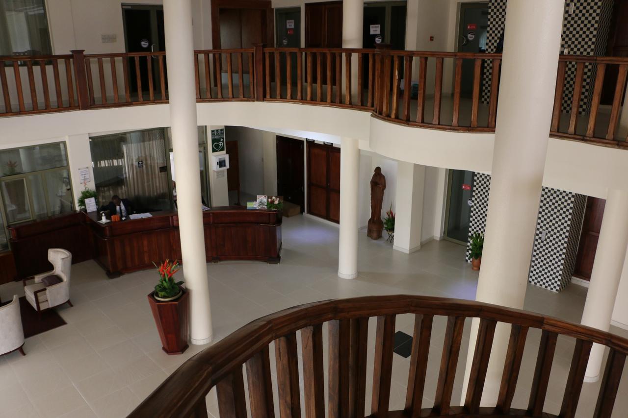 Hotel Sancta Maria Lomé Eksteriør bilde
