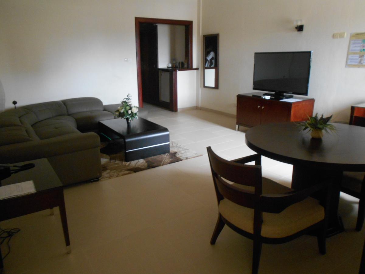 Hotel Sancta Maria Lomé Eksteriør bilde