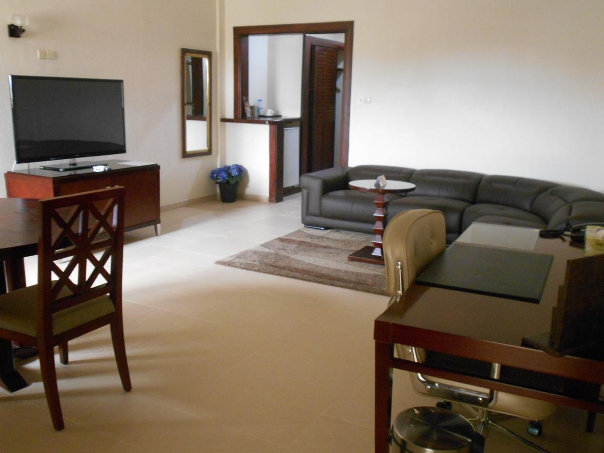 Hotel Sancta Maria Lomé Eksteriør bilde
